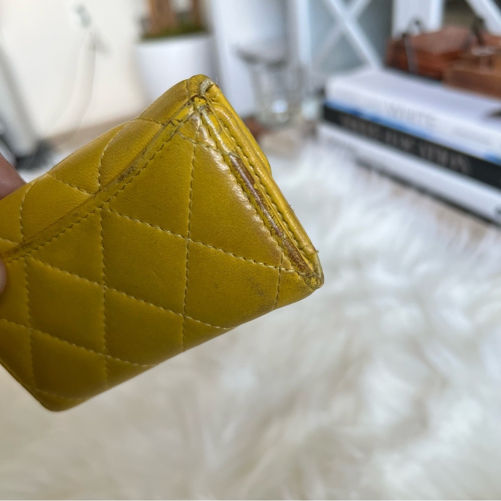 CHANEL Pre-loved Yellow Lambskin 6 Key Holder ☀️ - Picture 6 of 14
